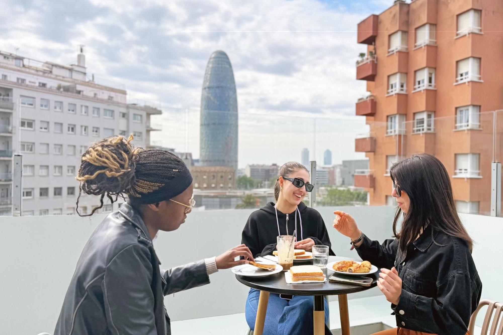 Urbany Hostel Barcelona Luaran gambar